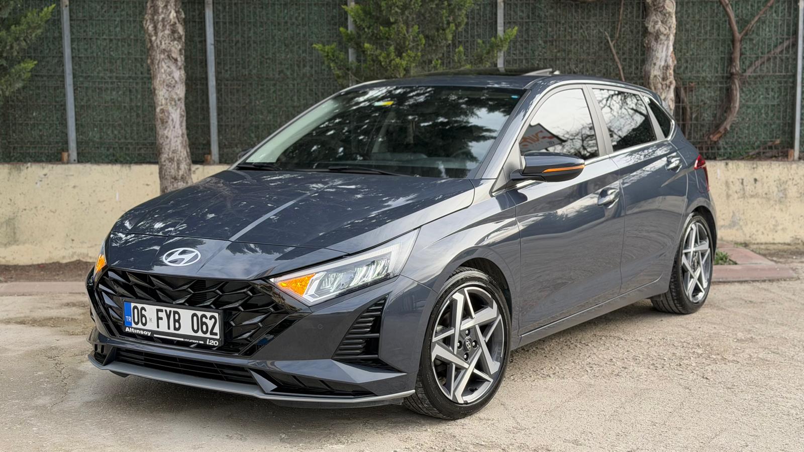 HYUNDAİ İ20